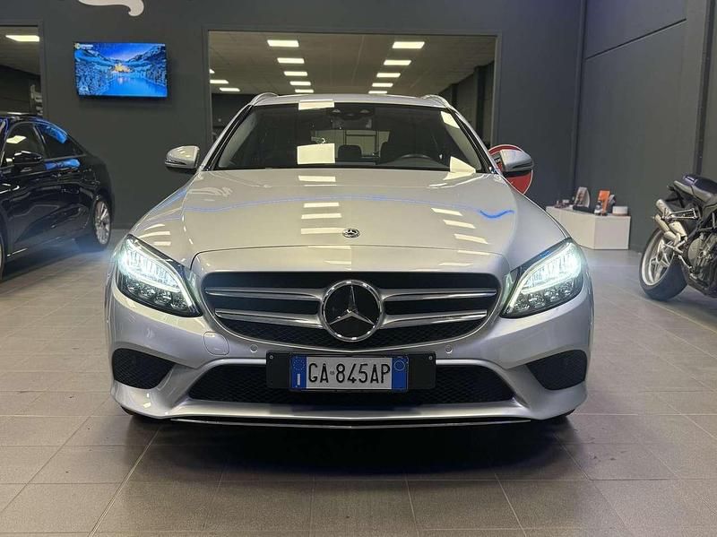 Käytetty Mercedes C300e Executive 194 HP (142 kW) 2020 Hopea Farmari
