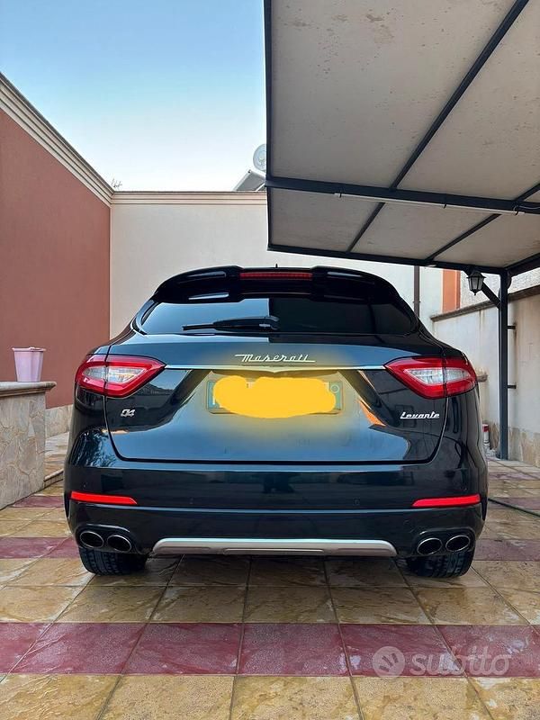 Usata Maserati Levante 350 CV (257 kW) 2017 Nero SUV