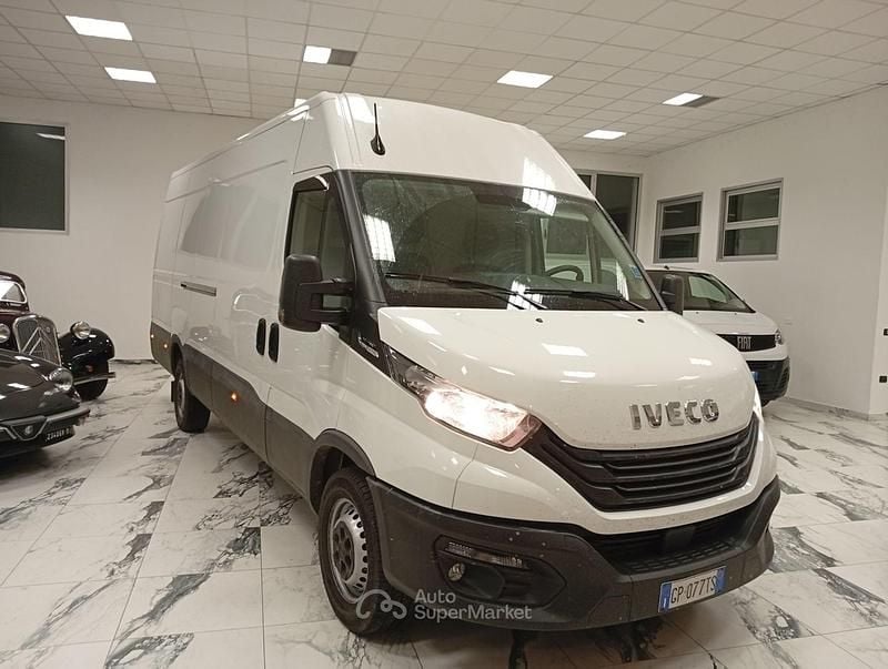 Usata Iveco Daily 155 CV (114 kW) 2023 Bianco Berlina