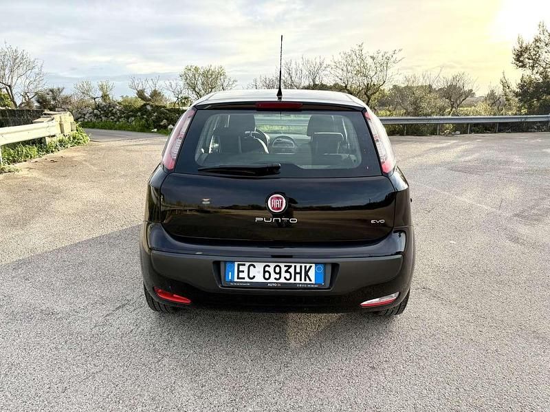 Usata Fiat Punto Evo Dynamic 75 CV (55 kW) 2010 Nero Utilitaria