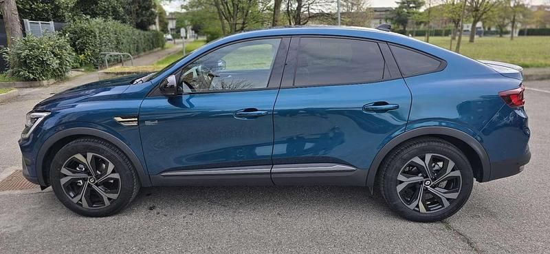 Usata Renault Arkana Engineered 145 CV (106 kW) 2024 Blu/azzurro SUV