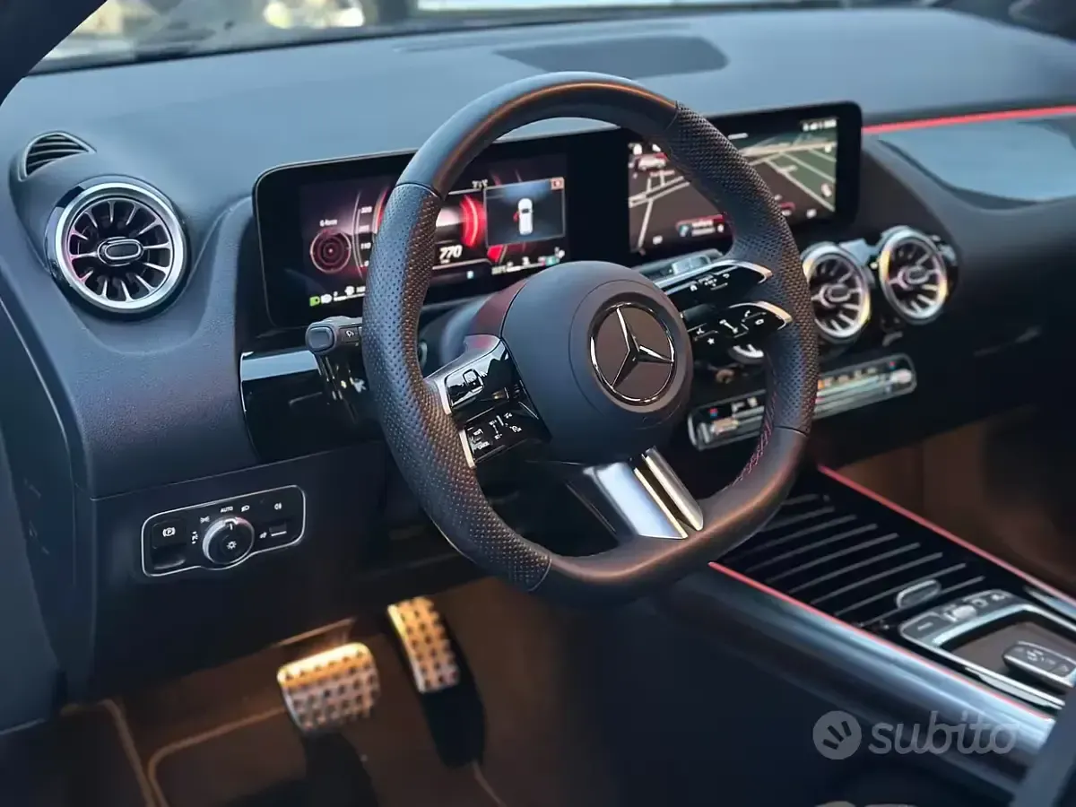 Usata Mercedes GLA200 AMG line 150 CV (110 kW) 2025 Nero SUV