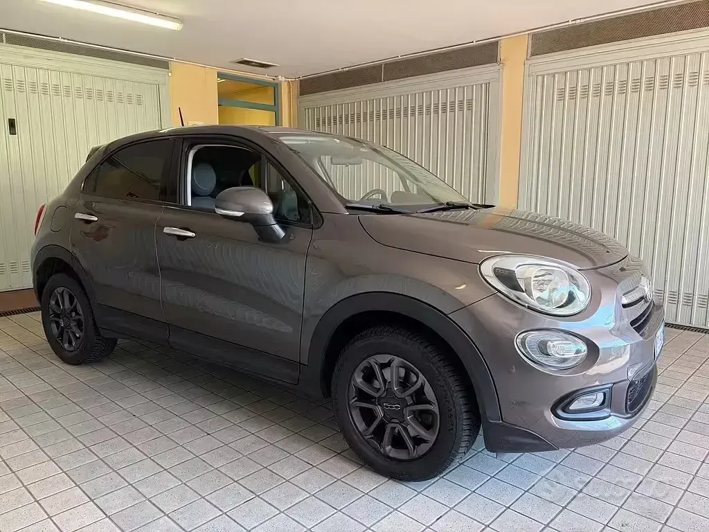 Usado Fiat 500X Lounge 95 CV (69 kW) 2016 Gris SUV