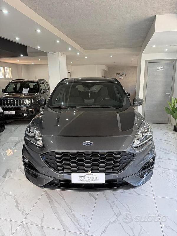 Usata Ford Kuga ST-Line 120 CV (88 kW) 2021 Grigio SUV