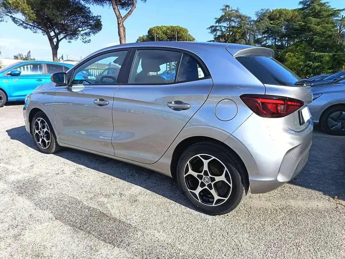 Usata MG MG3 Comfort 102 CV (75 kW) 2025 Argento Utilitaria