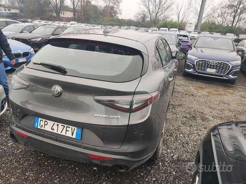 Usata Alfa Romeo Stelvio Sprint 160 CV (117 kW) 2023 Nero SUV