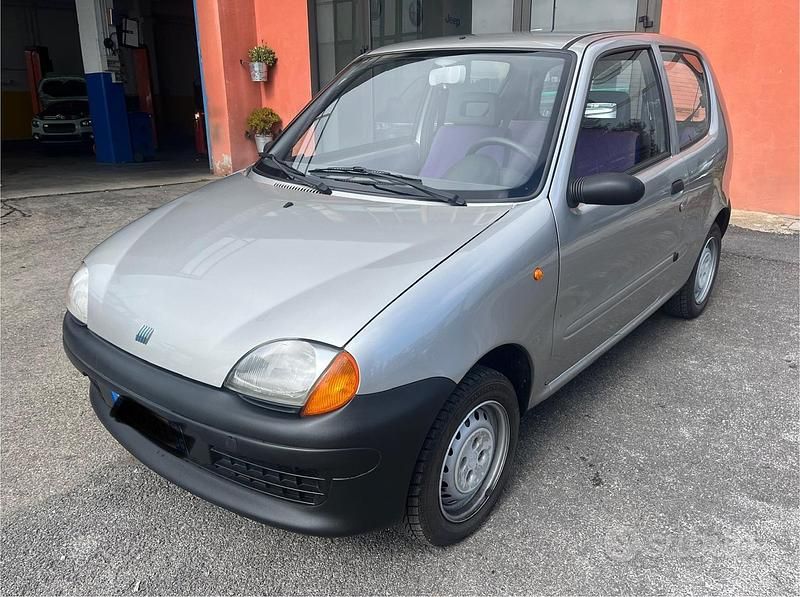 Usata Fiat Seicento Young 39 CV (28 kW) 2000 Argento Utilitaria