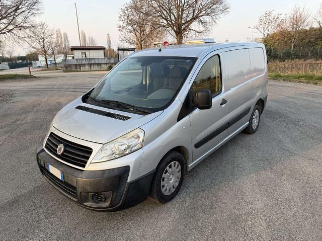 Usata Fiat Scudo 90 CV (66 kW) 2008 Argento Furgone