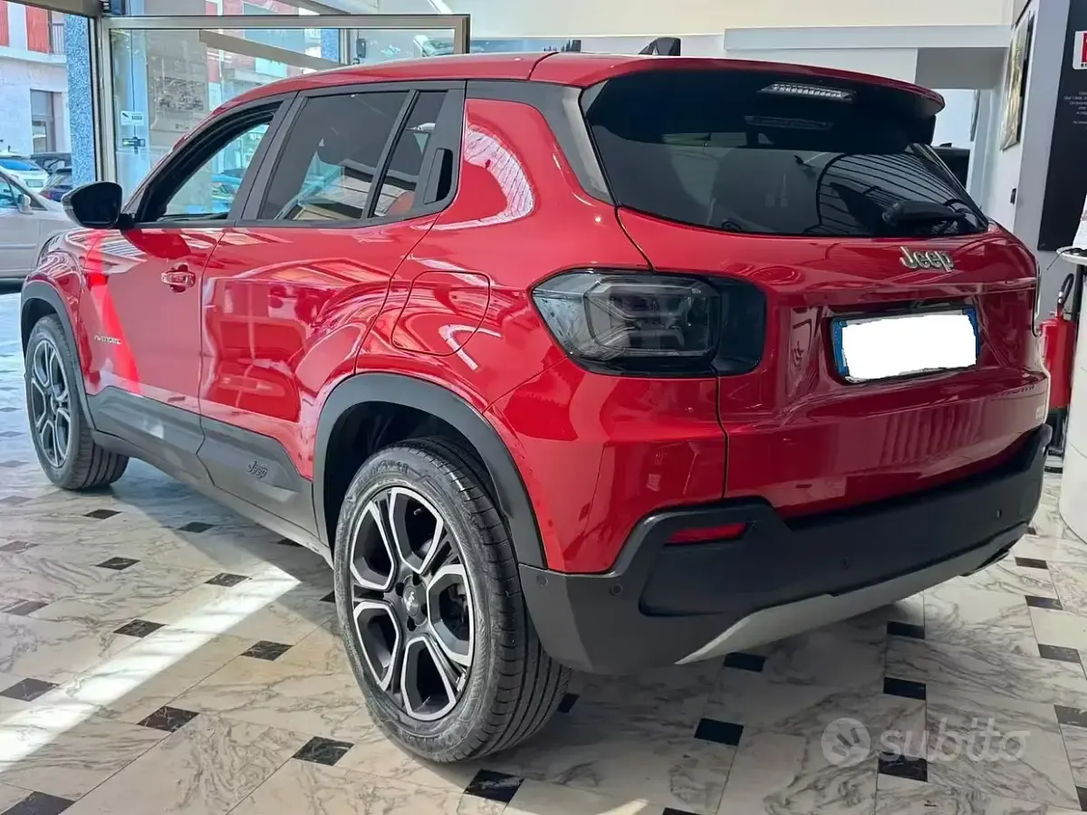 Usata Jeep Avenger Summit 101 CV (74 kW) 2023 Rosso SUV