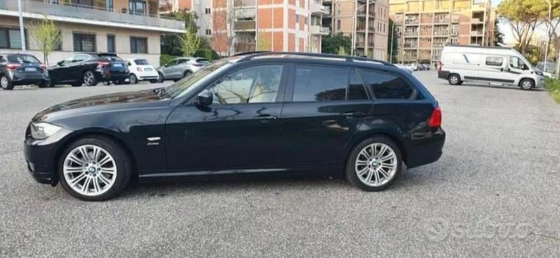 Usata BMW 320 180 CV (132 kW) 2009 Nero Station wagon