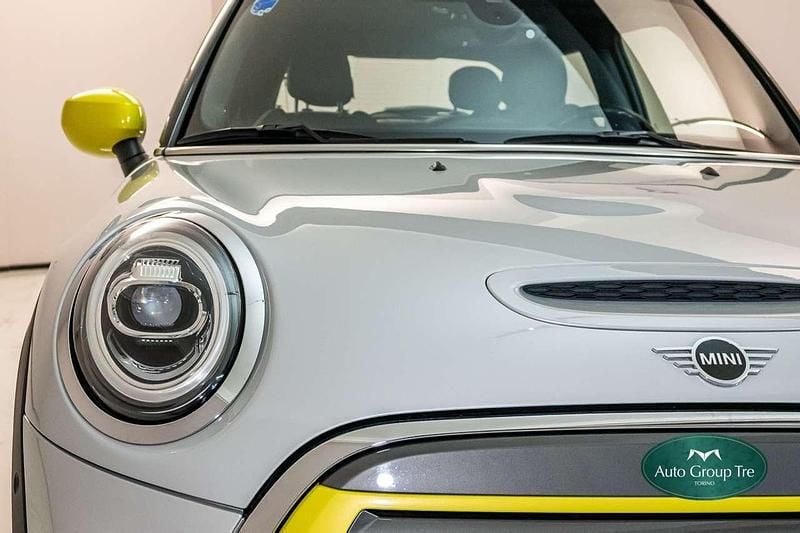 Usata Mini Cooper SE 75 kW (102 CV) 2020 Argento Utilitaria