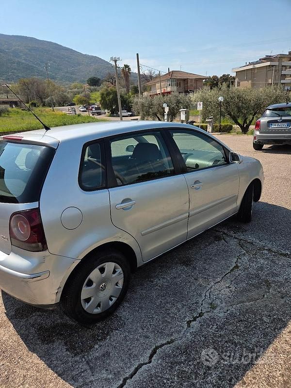 Usata VW Polo 75 CV (55 kW) 2008 Grigio Utilitaria