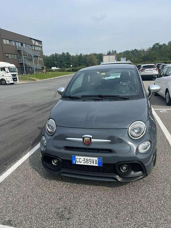Usata 2022 Abarth 595 Turismo Due volumi | 19.000 € (Buon prezzo) - Immagine 1/4