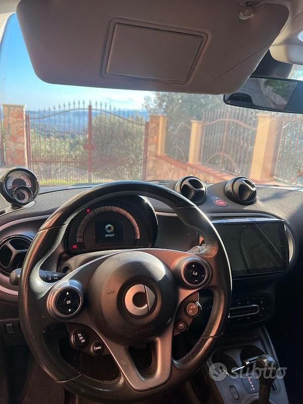 Usata Smart ForTwo Coupé 71 CV (52 kW) 2017 Bianco Coupé