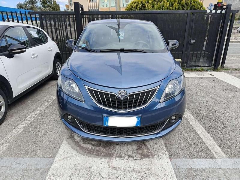 Usata Lancia Ypsilon S 69 CV (50 kW) 2024 Blu Utilitaria