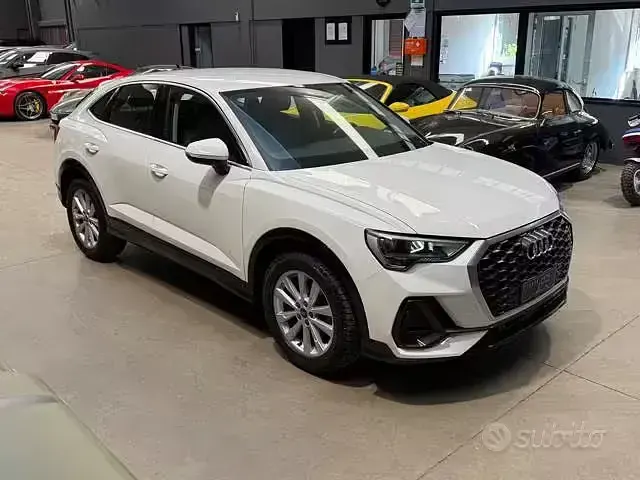 Usata Audi Q3 150 CV (110 kW) 2023 Bianco metallizzato SUV