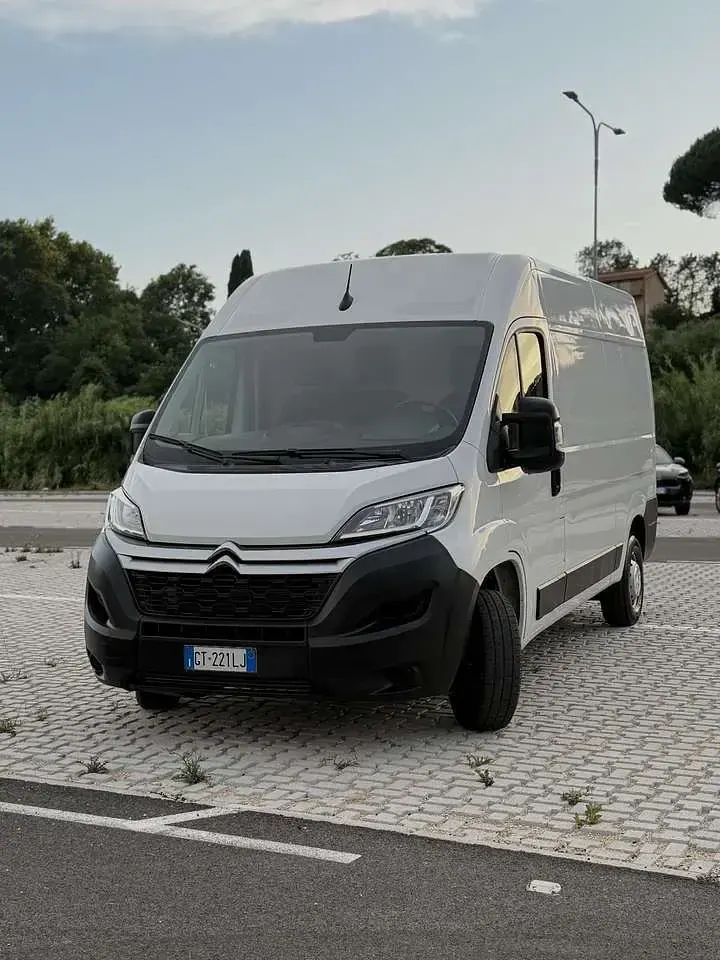 Usata Citroën Jumper 140 CV (102 kW) 2024 Bianco Monovolume