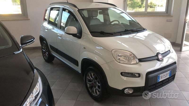 Usata Fiat Panda 4x4 85 CV (62 kW) 2017 Bianco Utilitaria