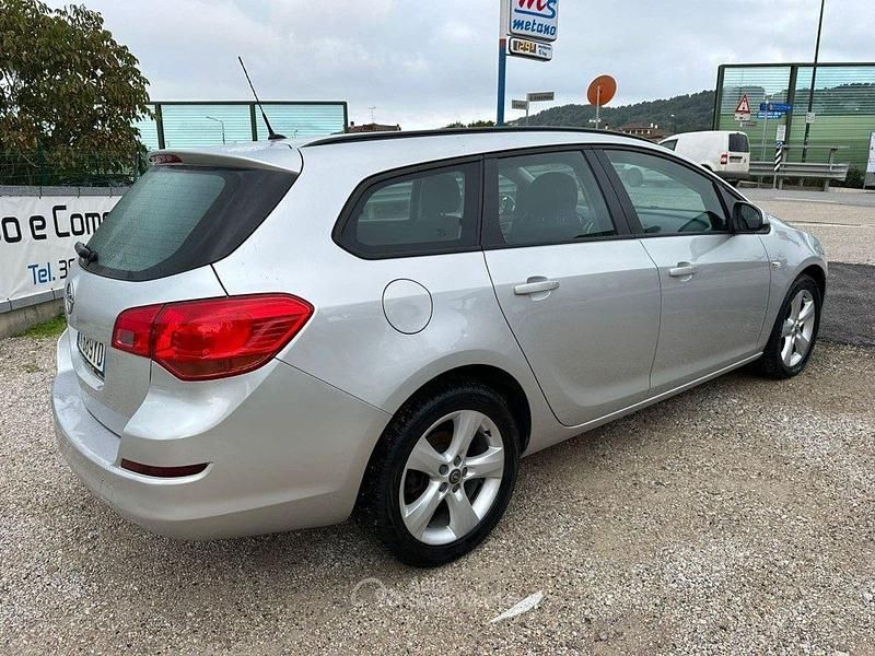 Occasion Opel Astra Cosmo 140 ch (102 kW) 2012 Argent Break
