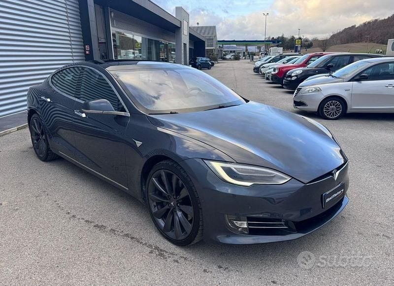 Usata Tesla Model S 450 kW (613 CV) 2017 Grigio Utilitaria