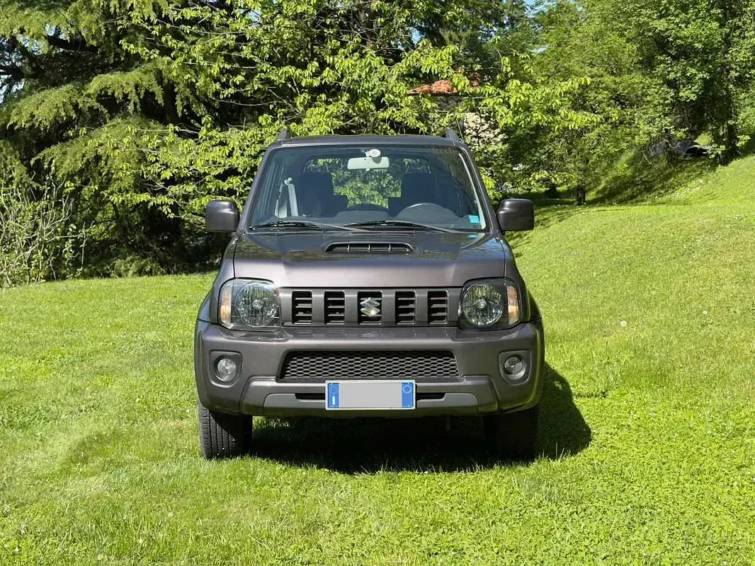 Usata Suzuki Jimny 86 CV (63 kW) 2013 Nero SUV