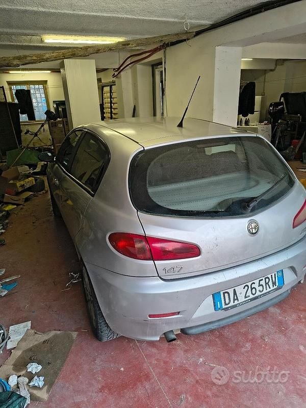 Usata Alfa Romeo 147 116 CV (85 kW) 2006 Utilitaria