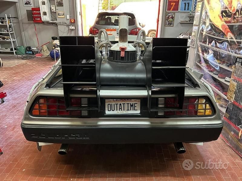Usata De Lorean DMC-12 136 CV (100 kW) 1981 Grigio Coupé