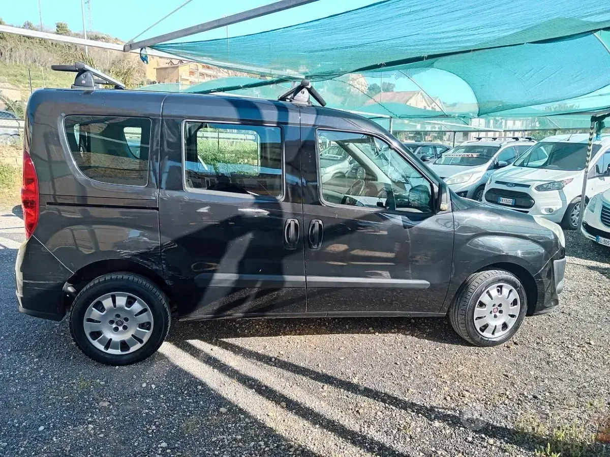 Usata Fiat Doblò S 120 CV (88 kW) 2011 Nero Monovolume