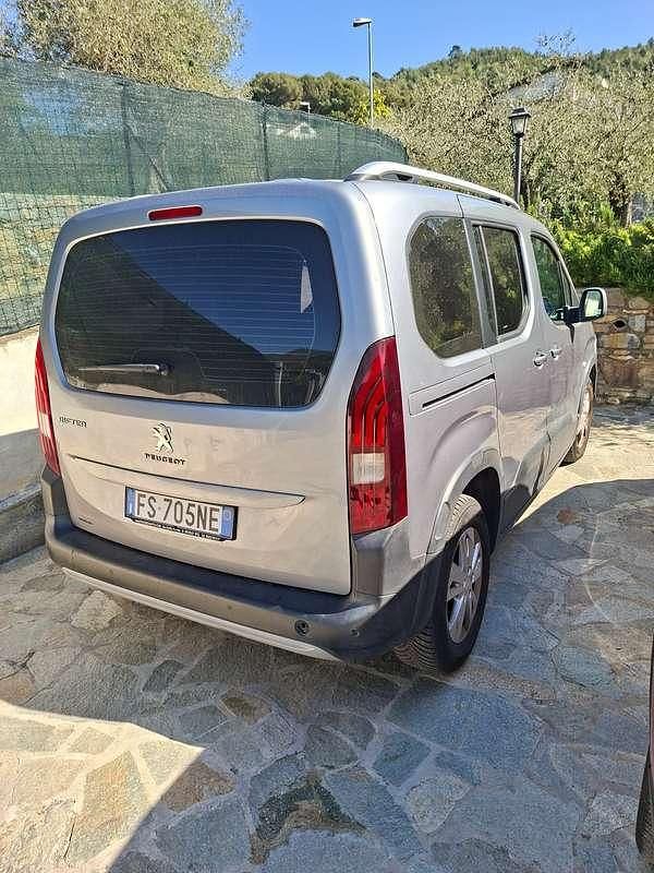 Usata Peugeot Rifter Allure 131 CV (96 kW) 2019 Grigio Monovolume