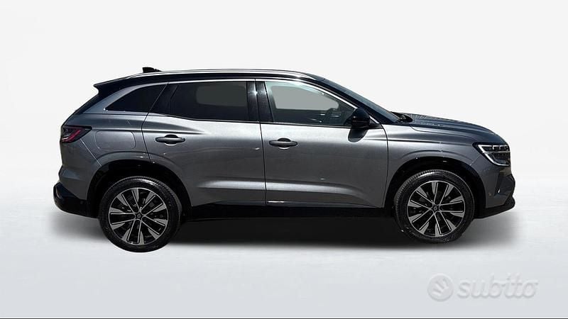 Usata Renault Austral Techno 160 CV (117 kW) 2023 Grigio SUV