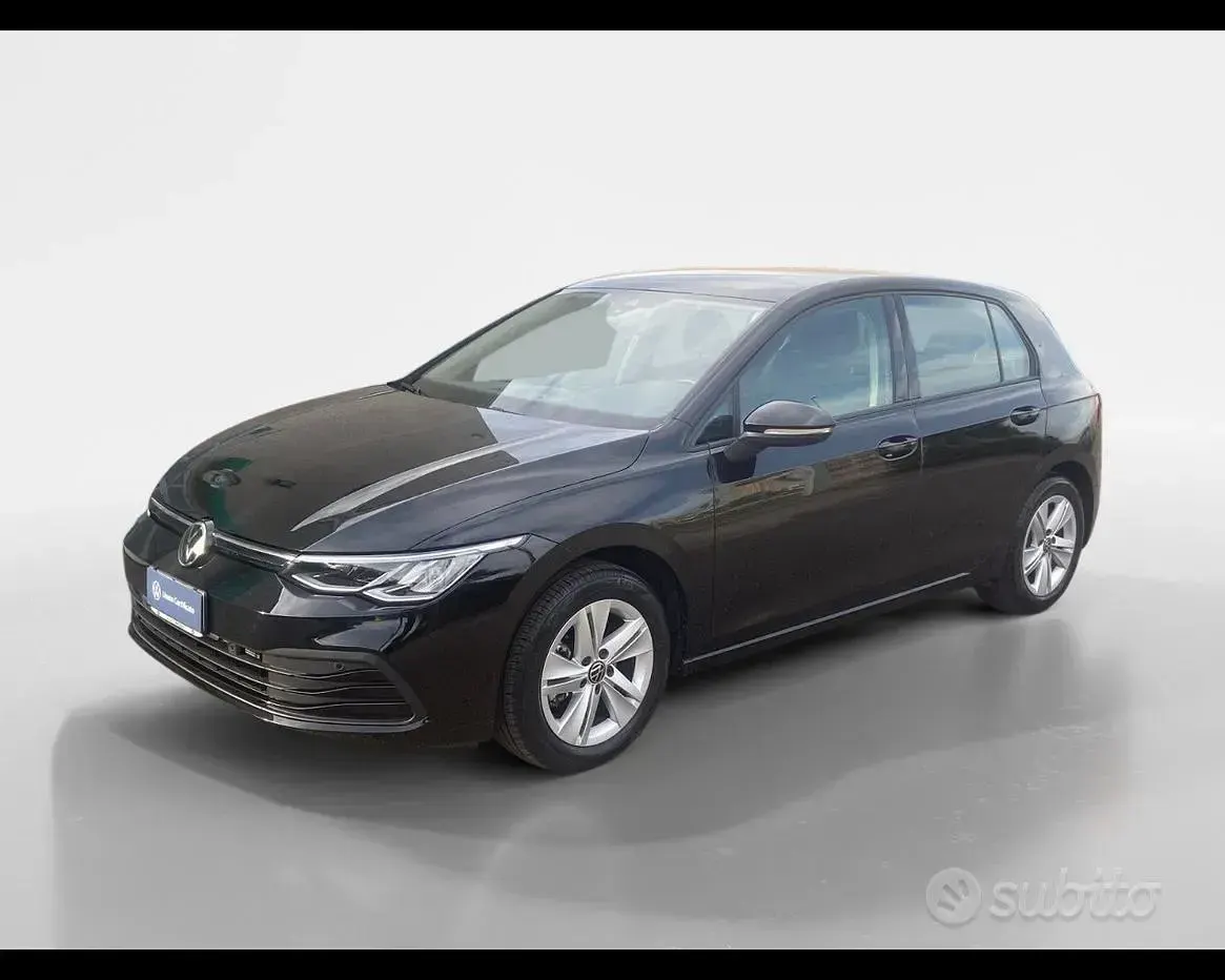 Usata VW Golf VIII Life 110 CV (80 kW) 2024 Nero Berlina