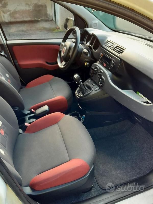 Usata Fiat Panda Easy 69 CV (50 kW) 2016 Bianco Utilitaria