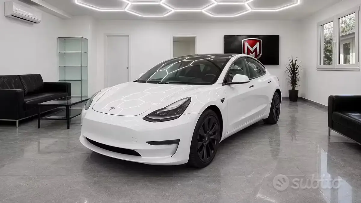 Usata Tesla Model 3 Long Range AWD 155 kW (211 CV) 2021 Bianco Berlina