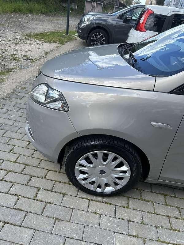 Usata Lancia Ypsilon Gold 69 CV (50 kW) 2013 Utilitaria