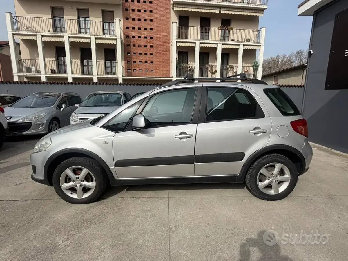 Usata Suzuki SX4 107 CV (78 kW) 2007 Grigio Station wagon