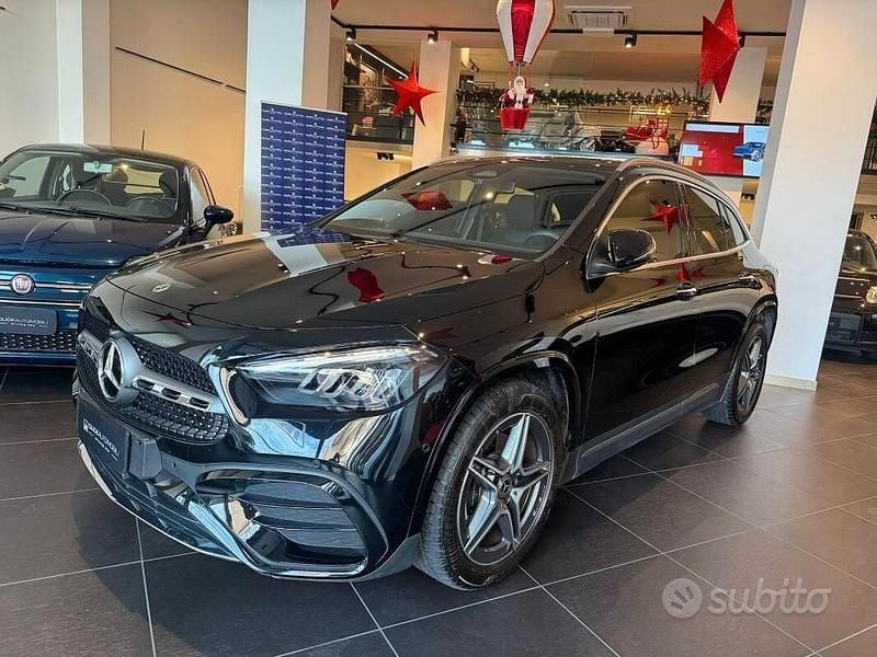 Nero Usata 2024 Mercedes GLA200 AMG Line Premium SUV | 38.900 € (Ottimo prezzo) - Immagine 1/4