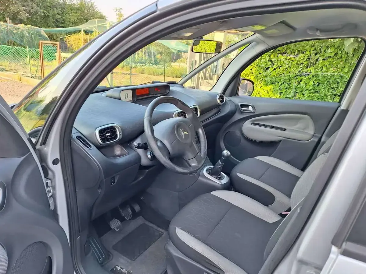 Usata Citroën C3 Picasso Exclusive 95 CV (69 kW) 2012 Argento brillante Monovolume