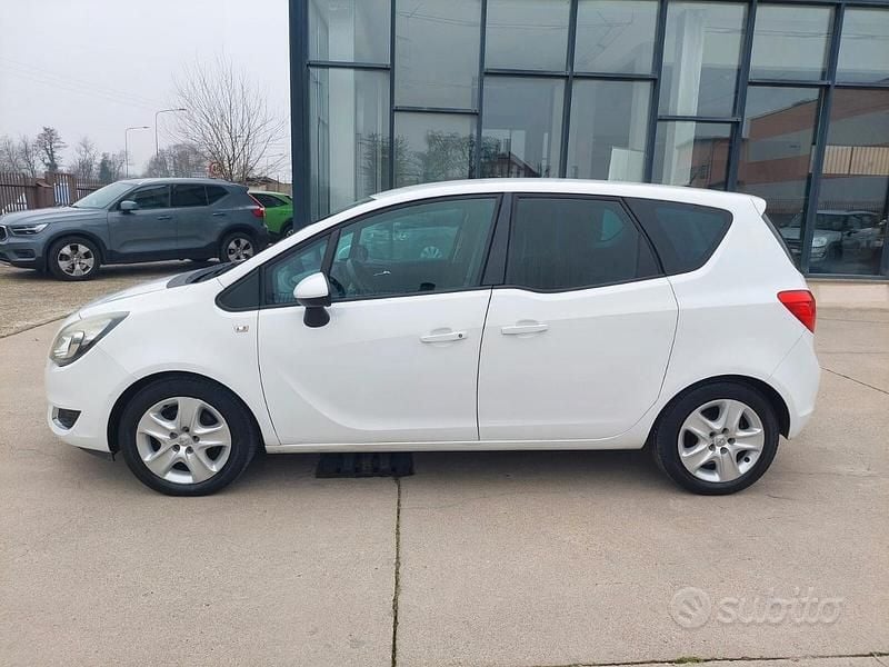 Usata Opel Meriva 120 CV (88 kW) 2014 Bianco pastello Monovolume
