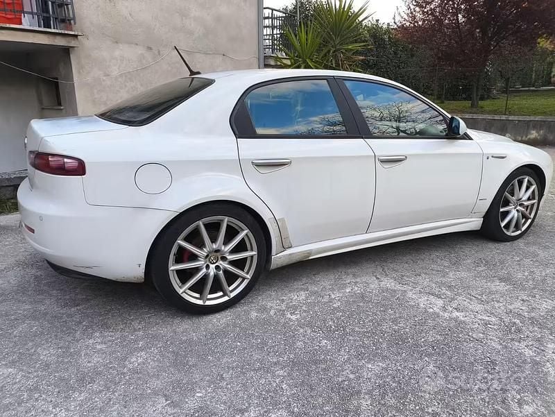 Usata Alfa Romeo 159 Ti 170 CV (125 kW) 2009 Bianco Berlina