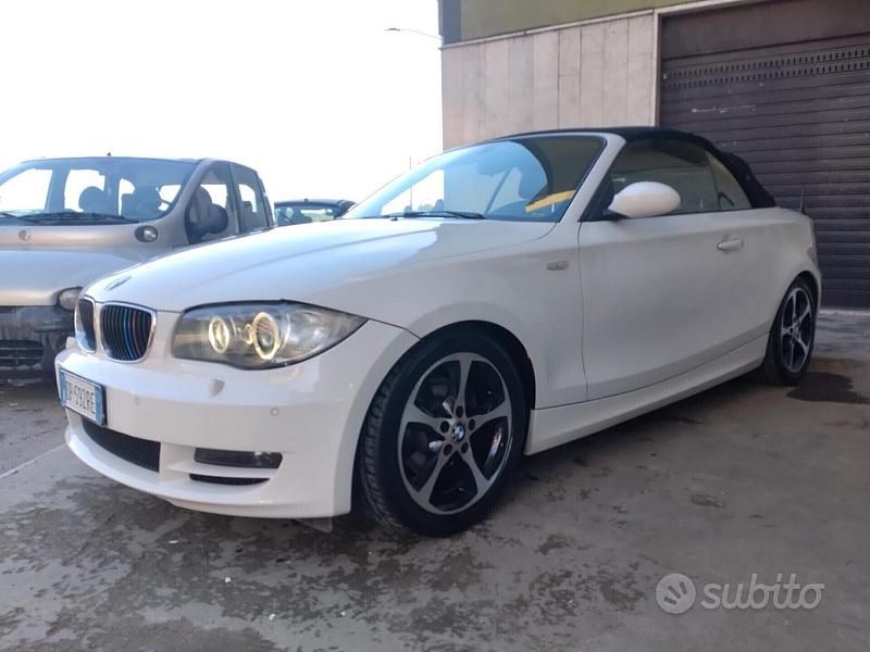 Usata BMW 120 Cabriolet Efficient Dynamics 177 CV (130 kW) 2009 Bianco Cabrio