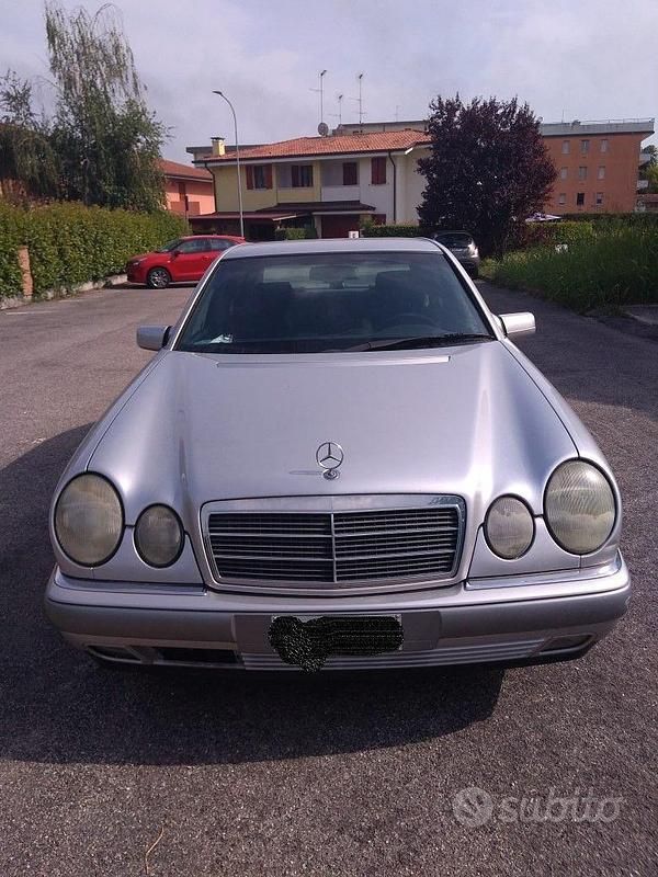 Usata Mercedes E250 Elegance 113 CV (83 kW) 1996 Berlina