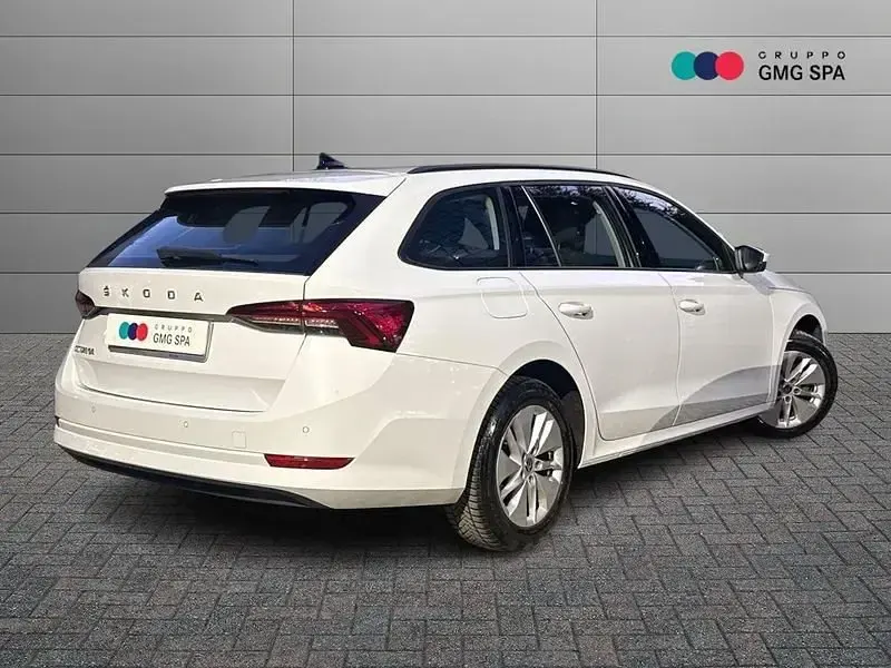 Usata Skoda Octavia Executive 150 CV (110 kW) 2024 Bianco Station wagon