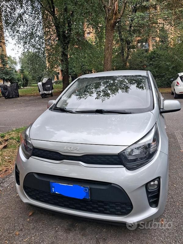 Usata Kia Picanto 67 CV (49 kW) 2022 Grigio Utilitaria
