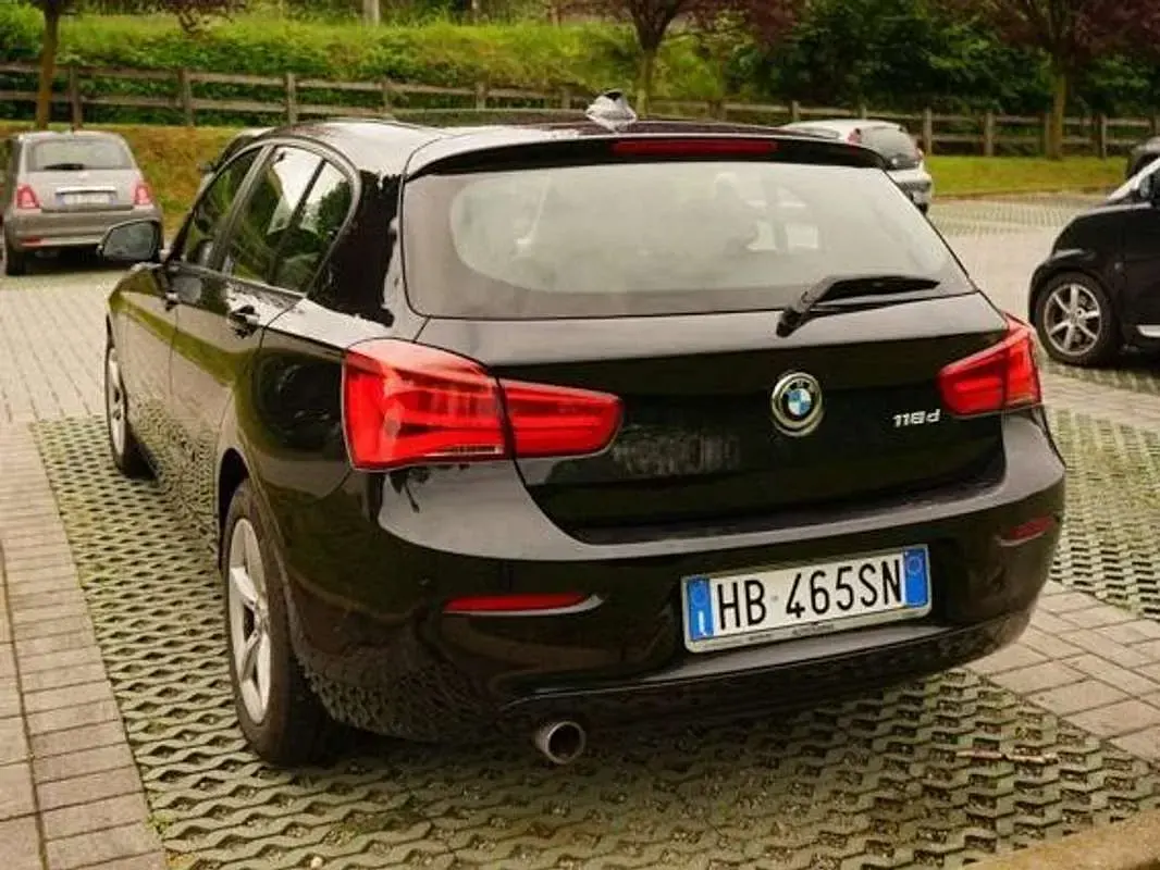 Usata BMW 118 Advantage 150 CV (110 kW) 2017 Nero Utilitaria