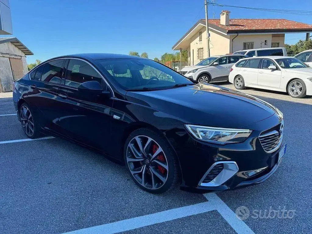Usata Opel Insignia Sport 209 CV (153 kW) 2019 Nero Berlina