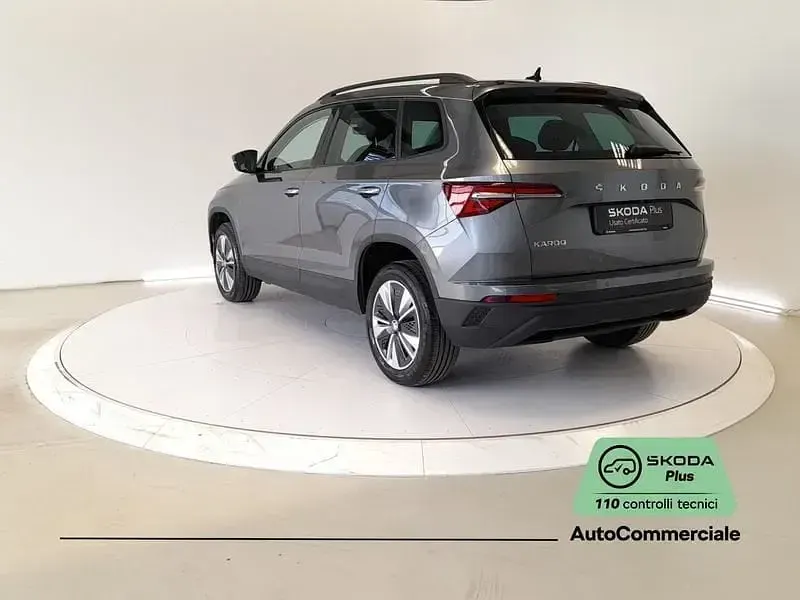 Usata Skoda Karoq Executive 116 CV (85 kW) 2023 Grigio scuro SUV