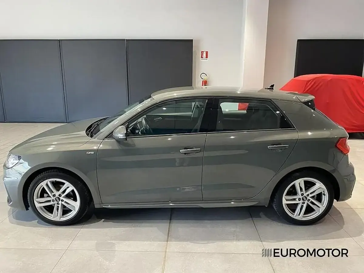 Usata Audi A1 S-Line 149 CV (109 kW) 2022 Grigio SUV