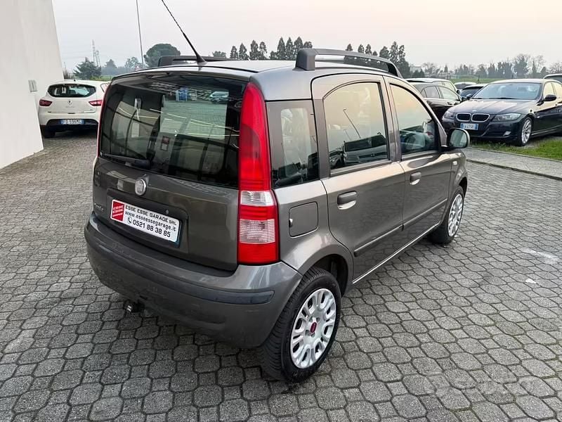 Usata Fiat Panda Dynamic 69 CV (50 kW) 2011 Grigio Utilitaria
