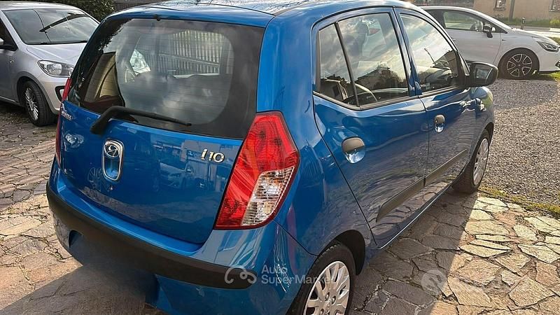 Usata Hyundai i10 Active 64 CV (47 kW) 2009 Blu Utilitaria