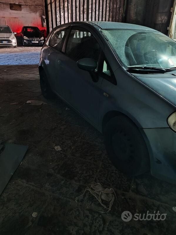 Usata Fiat Grande Punto 75 CV (55 kW) 2009 Utilitaria